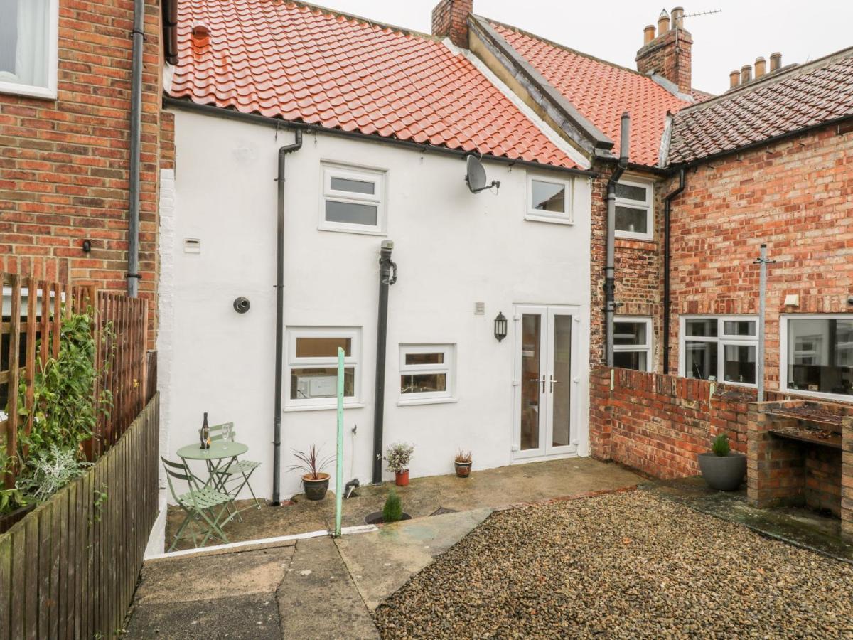 Barnaby Cottage Yarm Eksteriør billede